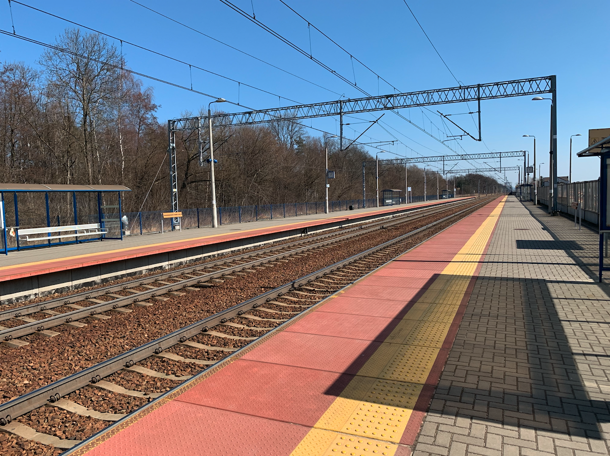 Stacja kolejowa Kłaj. 2022 rok. Zdjęcie Karol Placha Hetman