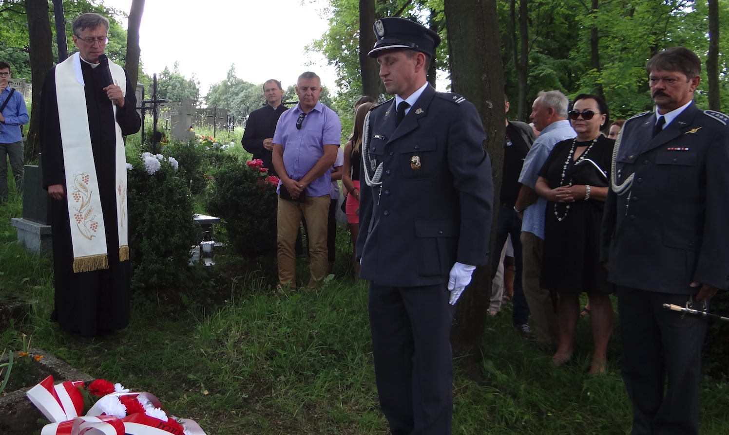 Uroczystości przy grobie Ignacego Kasprzyk. Wieniec złożył major Andrzej Głownia. 2018 rok. Zdjęcie Karol Placha Hetman