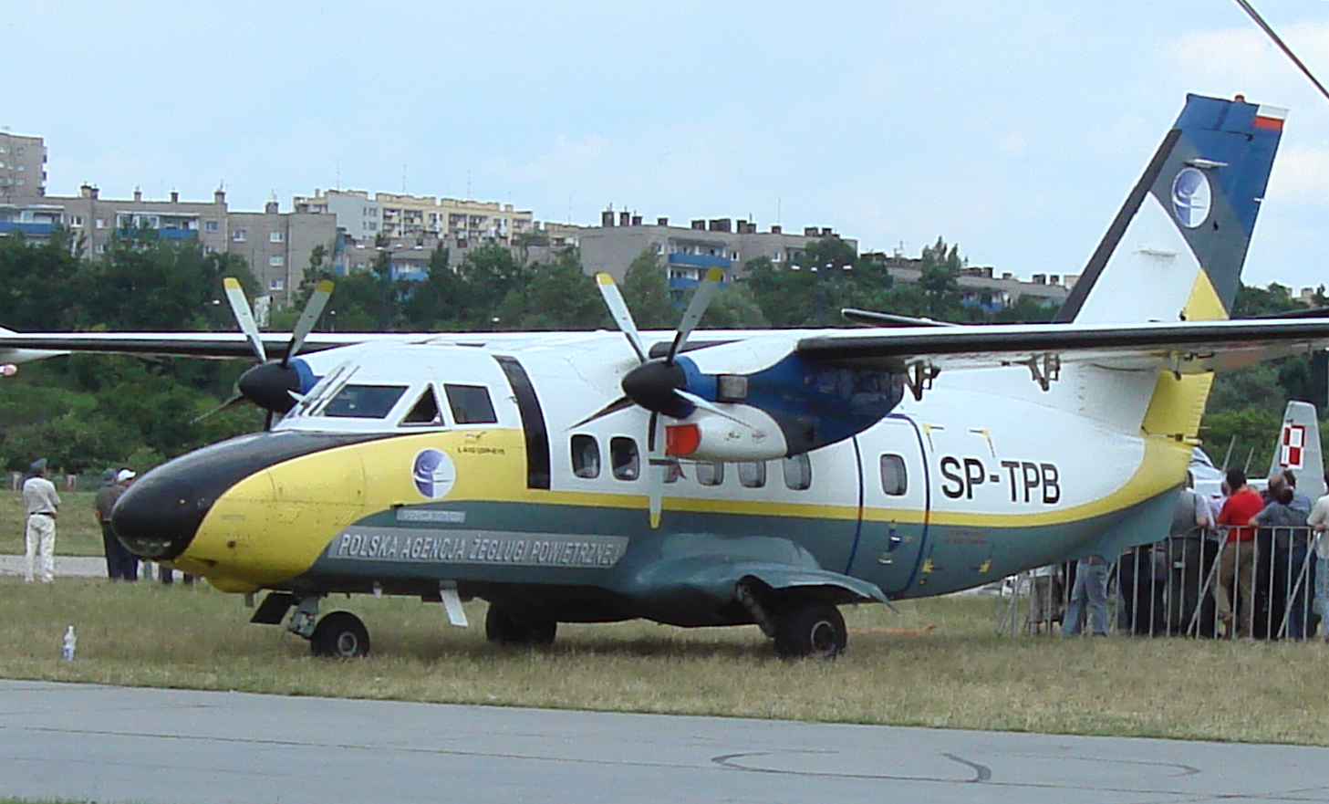 Samolot Papuga L-410 UVP E-15 Turbolet SP-TPB Polskiej Agencji Żeglugi Powietrznej. 2007 rok. Zdjęcie Karol Placha Hetman