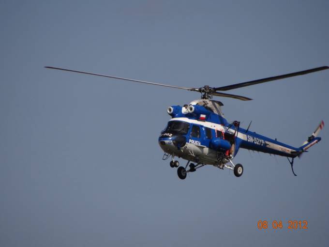 Policyjna Kania rejestracja SN-52KP nad Jeziorem Niegoci. 2012 rok. Zdjęcie Karol Placha Hetman