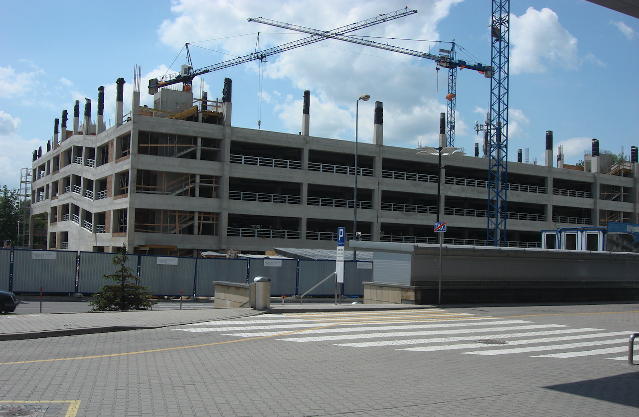 Parking wielopoziomowy w trakcie budowy. 2008 rok. Zdjęcie Karol Placha Hetman