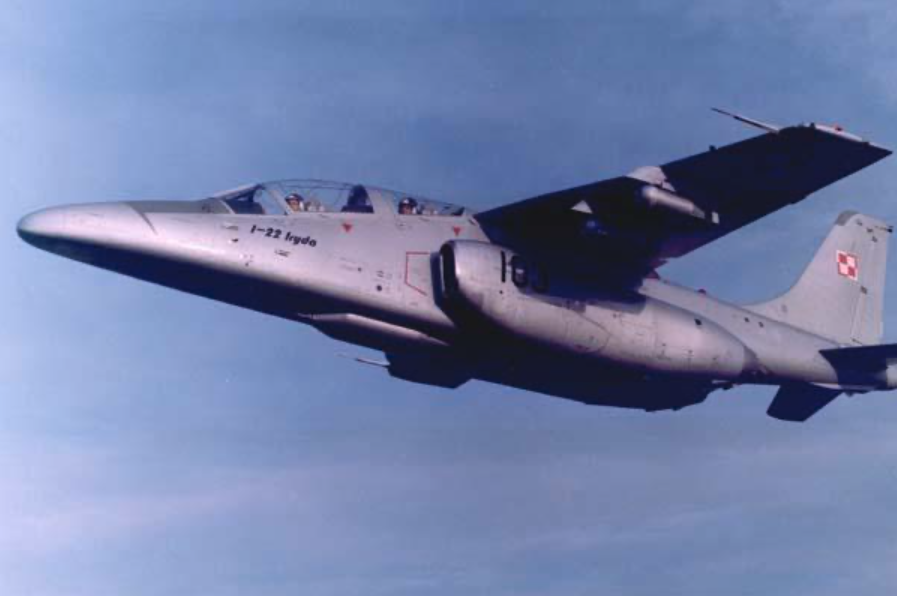 PZL I-22 Iryda nr 1 AN 001-03 nb 103. Dęblin 1994 rok. Zdjęcie LAC