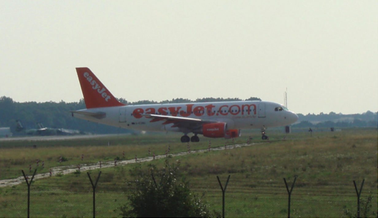 Airbus A319-111 rejestracja G-EZGE EasyJet. 2007 rok. Zdjęcie Karol Placha Hetman