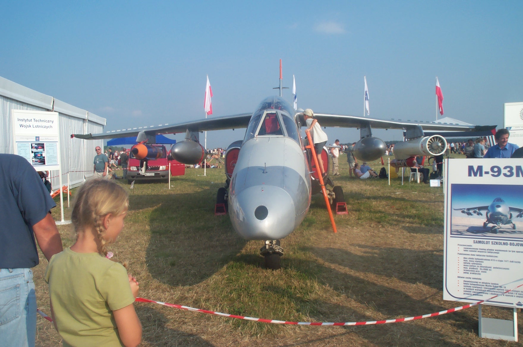 PZL I-22 Iryda M-93M nb 0301. Air Show Radom 2002 rok. Zdjęcie Dawid Kasprzyk.