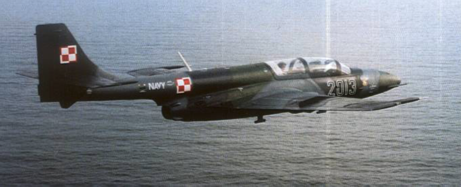 TS-11 Iskra R nr 3H 20-13 w locie nad Bałtykiem. 1999 rok. Zdjęcie LAC