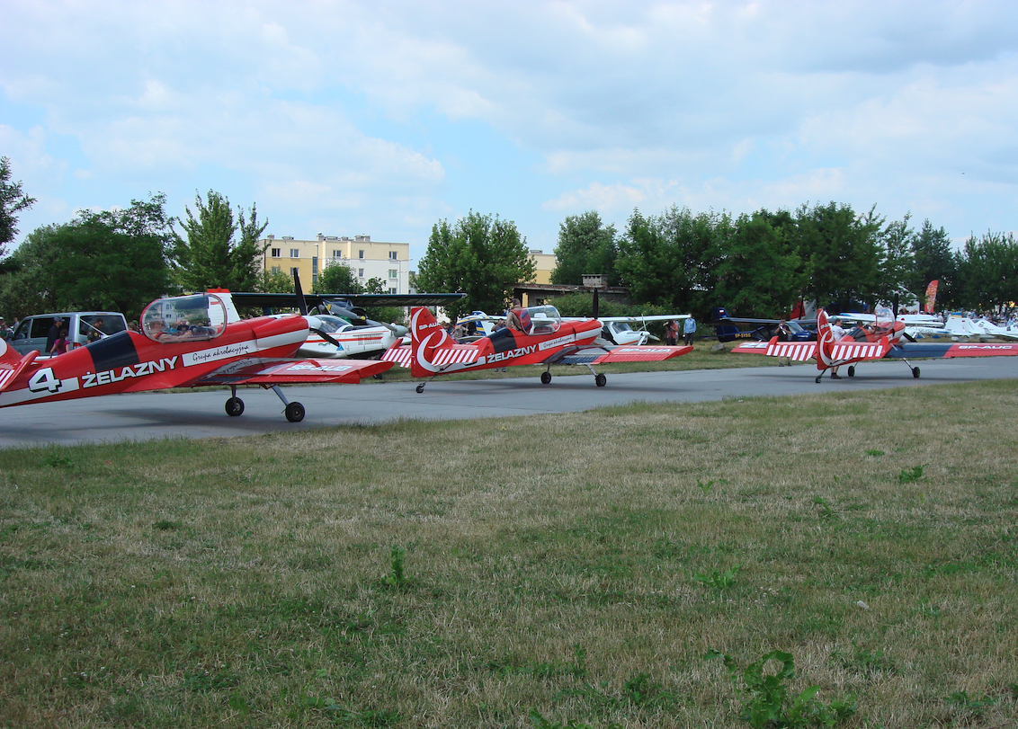 Zespół „Żelazny”. Samoloty Zlin-50 L. 2008 rok. Zdjęcie Karol Placha Hetman