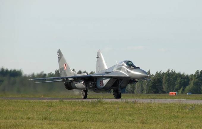 MiG-29 nb 65 nr 26365 zakupiony w 1990r. Litwa 2012r.