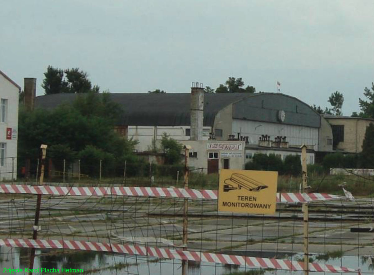 Hangar Nr 3. 2010 rok. Zdjęcie Karol Placha Hetman