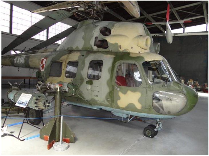 Mi-2 nb 4316 w wersji szturmowej w Muzeum Lotnictwa Polskiego w Czyżynach 2012 rok. Zdjęcie Karol Placha Hetman