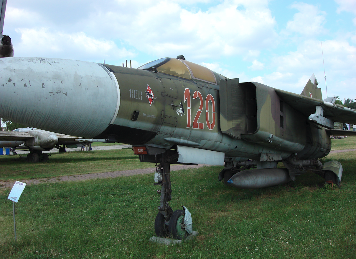 MiG-23 nb 120, Czyżyny 2008 rok. Zdjęcie Karol Placha Hetman