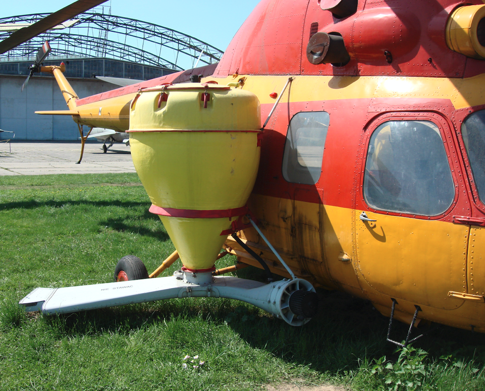 Mi-2 R do opylania z kanałami. 2009 rok. Zdjęcie Karol Placha Hetman