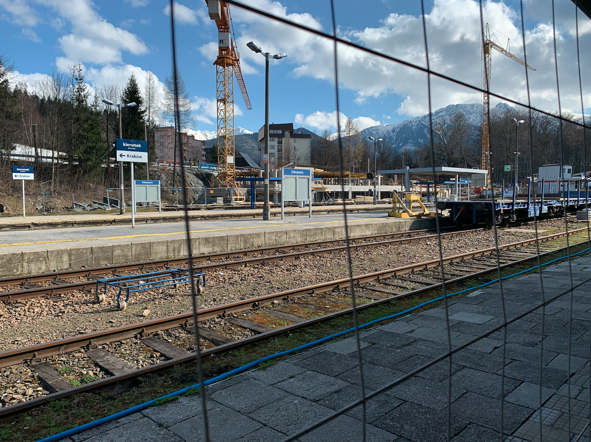 Dworzec kolejowy Zakopane. 2022 rok. Zdjęcie Karol Placha Hetman