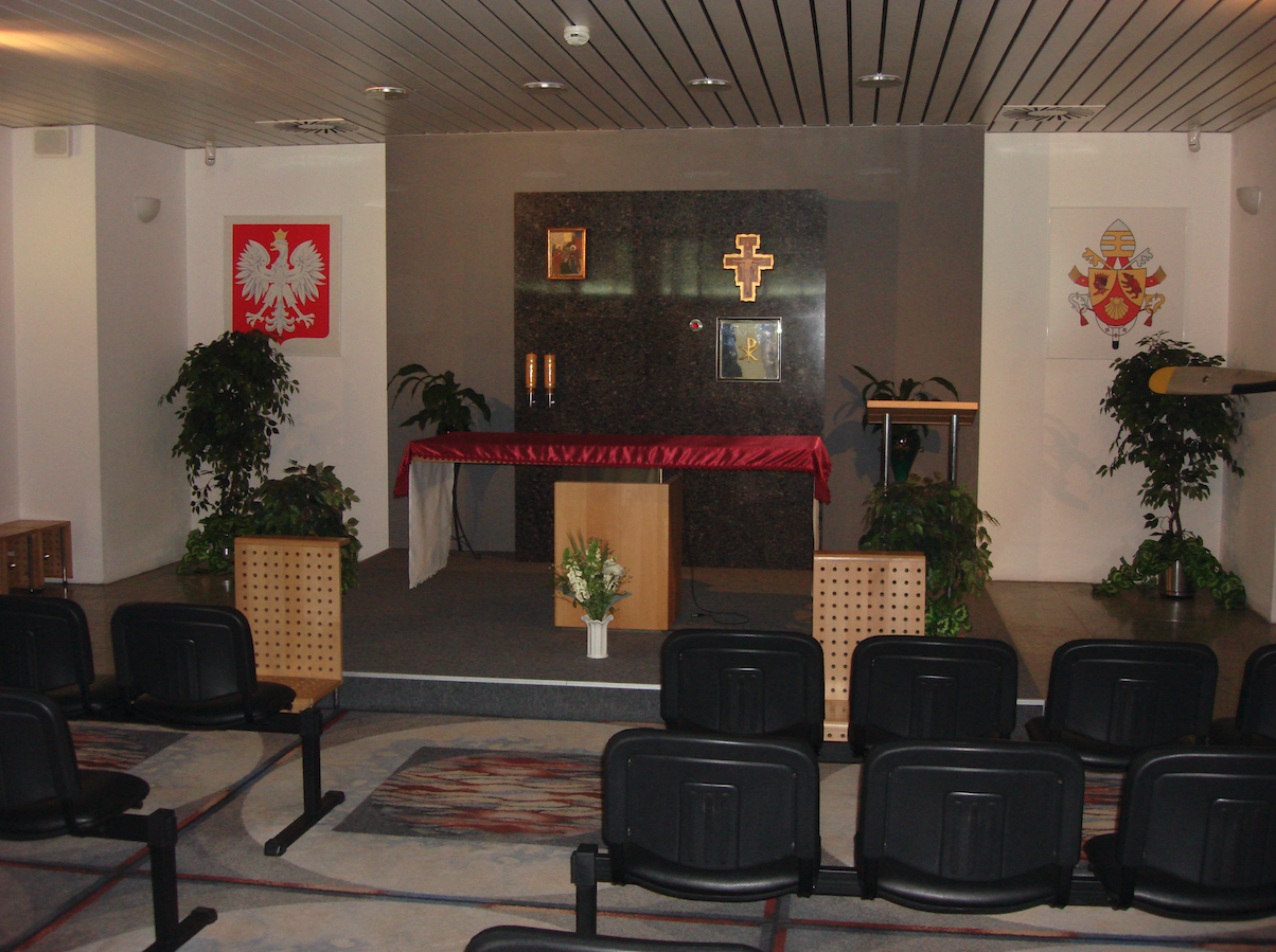 Chapel at the Balice airport. 2009 year. Photo by Karol Placha Hetman