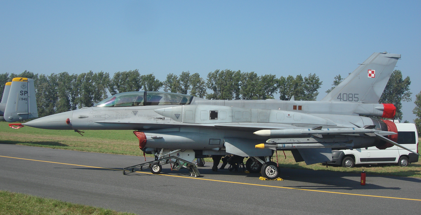 F-16 Jastrząb nb 4085. 2011. Photo by Karol Placha Hetman