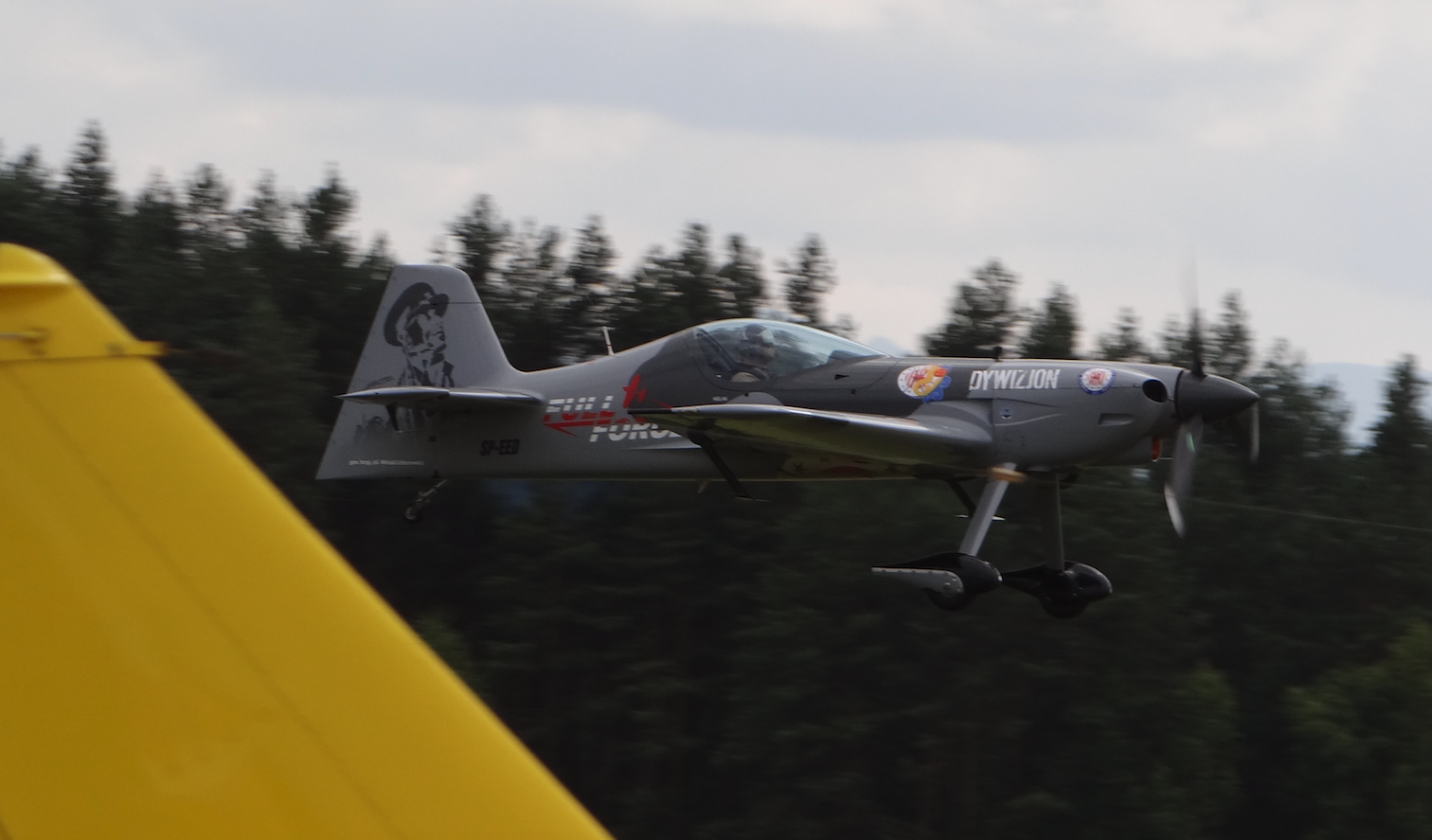 XtremeAir XA-41 z pilotem Artur Kielak. Nowy Targ 2018 rok. Zdjęcie Karol Placha Hetman