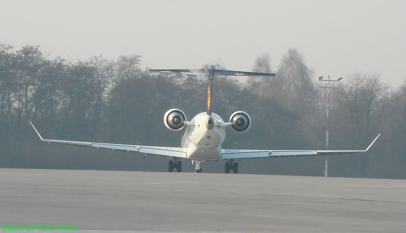 Bombardier CRJ-900. 2012 rok. Zdjęcie Karol Placha Hetman