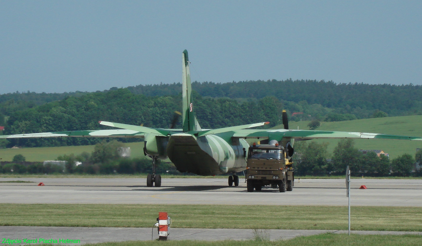 An-26 nb 1406. 2008 rok. Zdjęcie Karol Placha Hetman