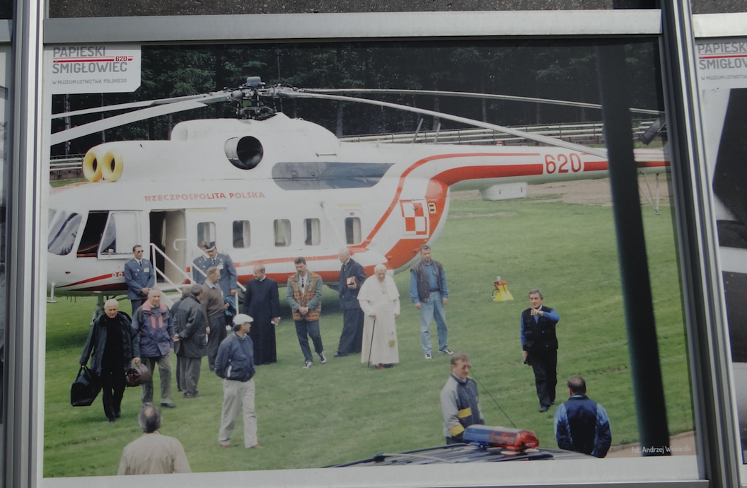 Papieski śmigłowiec Mi-8 PS nb 620. 2017 rok. Zdjęcie Muzeum Lotnictwa Polskiego