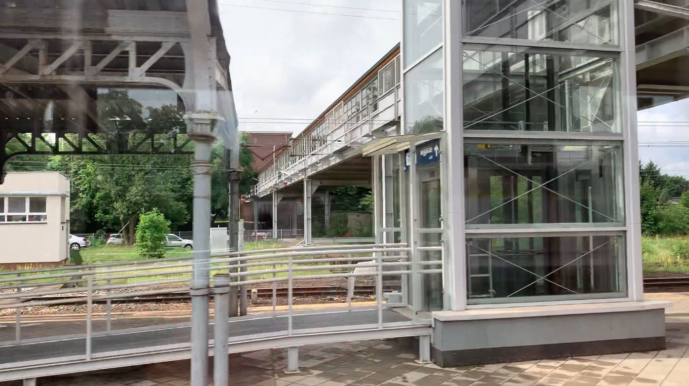 Głogów Railway Station. 2021. Photo by Karol Placha Hetman