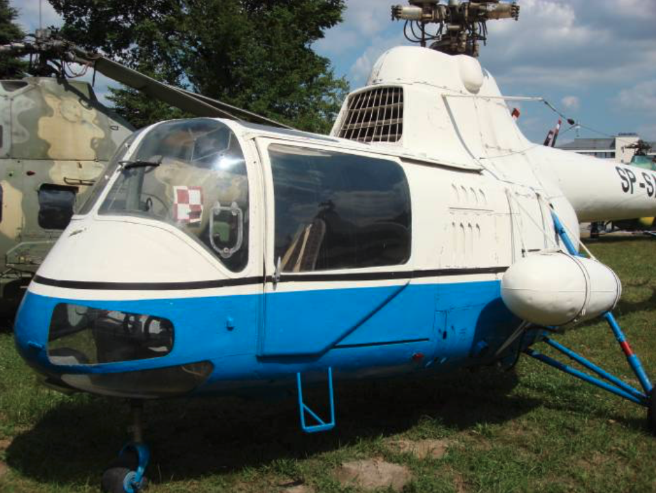 SM-2 rejestracja SP-SAT. Takie śmigłowce używano w Sochaczewie. Czyżyny 2008 rok. Zdjęcie Karol Placha Hetman