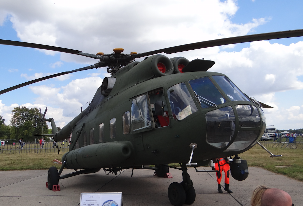 Papieski śmigłowiec Mi-8 PS nb 627, obecnie Mi-8 RL (Ratownictwo Lądowe). 2013 rok. Zdjęcie Karol Placha Hetman
