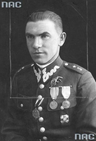 Porucznik obserwator Bronisław Bogucki. Zginął śmiercią lotnika.