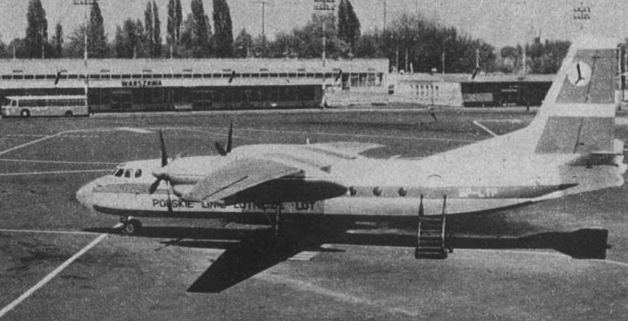 An-24 W SP-LTP. 1970 rok. Zdjęcie LAC