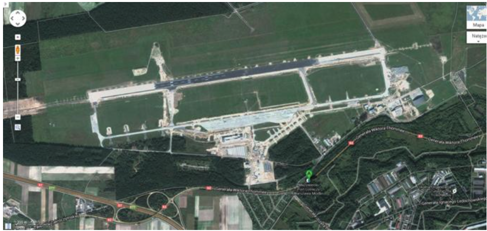 Lotnisko Modlin podczas przebudowy na cywilny port lotniczy. 2011 rok. Zdjęcie LAC