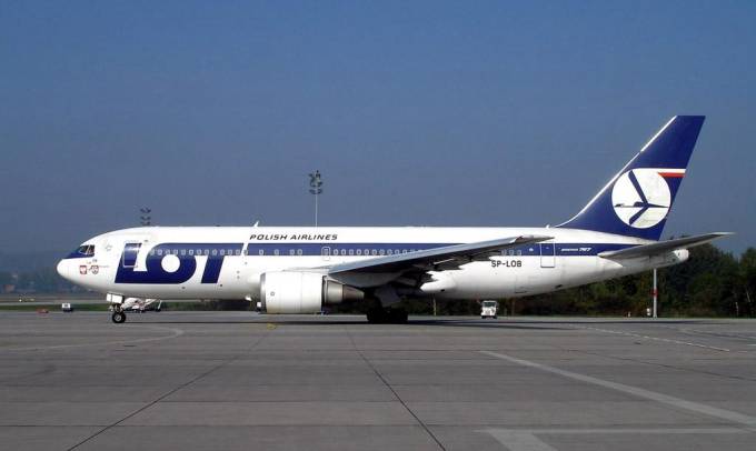 Boeing 767-200 ER SP-LOB Kraków, Balice Airport. 2004. Photo by Karol Placha Hetman