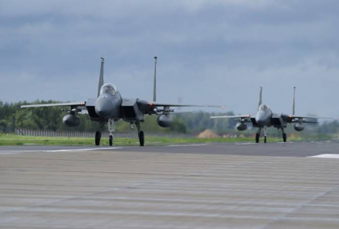Przylot 4 amerykańskich F-15 na Litwę. 25.08.2010r.