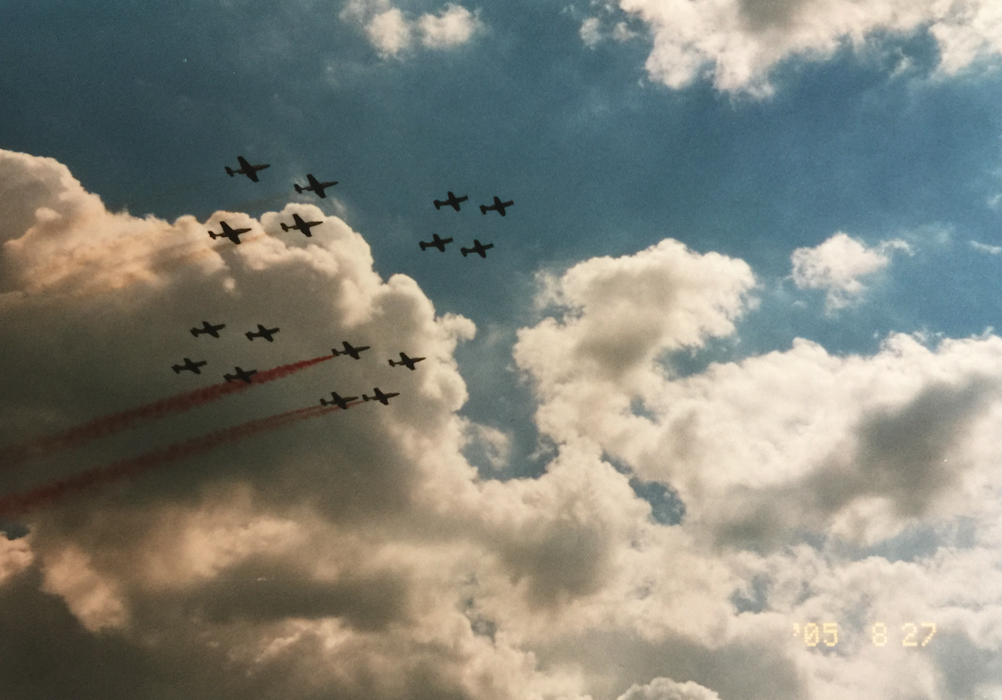 Parade flight "Szachownica" by the Orlik team (first and last four) and Biało-Czerwone Iskry (extreme four). Radom 2005. Photo by Karol Placha Hetman