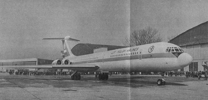 Ił-62 SP-LAA Mikołaj Kopernik. 1973 rok. Zdjęcie Port Lotniczy Okęcie
