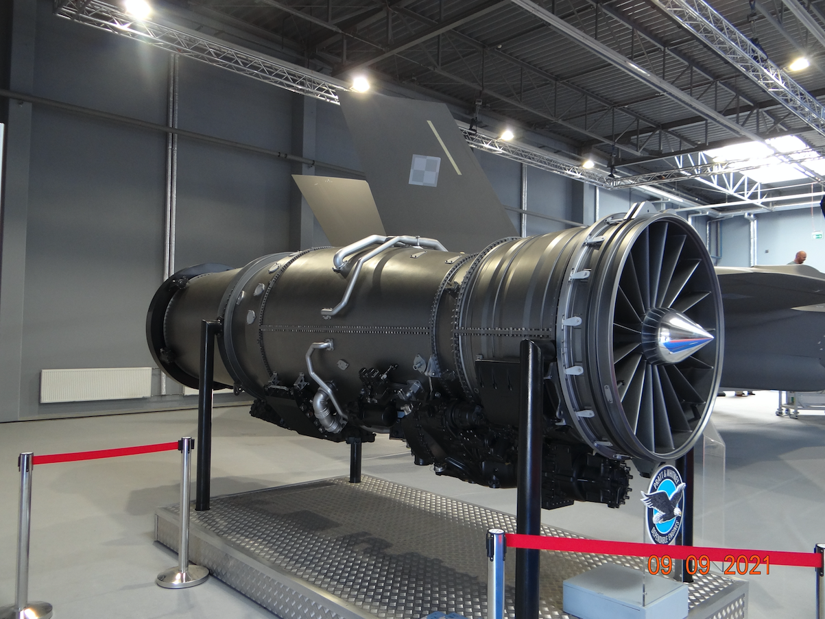 Pratt & Whitney F135 turbojet engine. 2021. – Polot