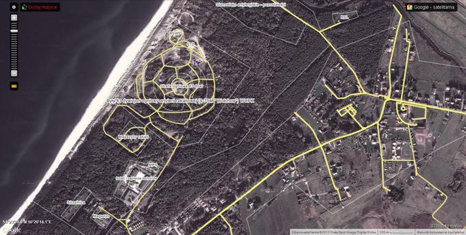 Kompleks byłego 43 Dywizjonu ogniowego artylerii rakietowej WOPK. Po prawej stronie miejscowość Bobolin. W górze, po prawej stronie miejsce systemu lądowania RSL. 2013r.