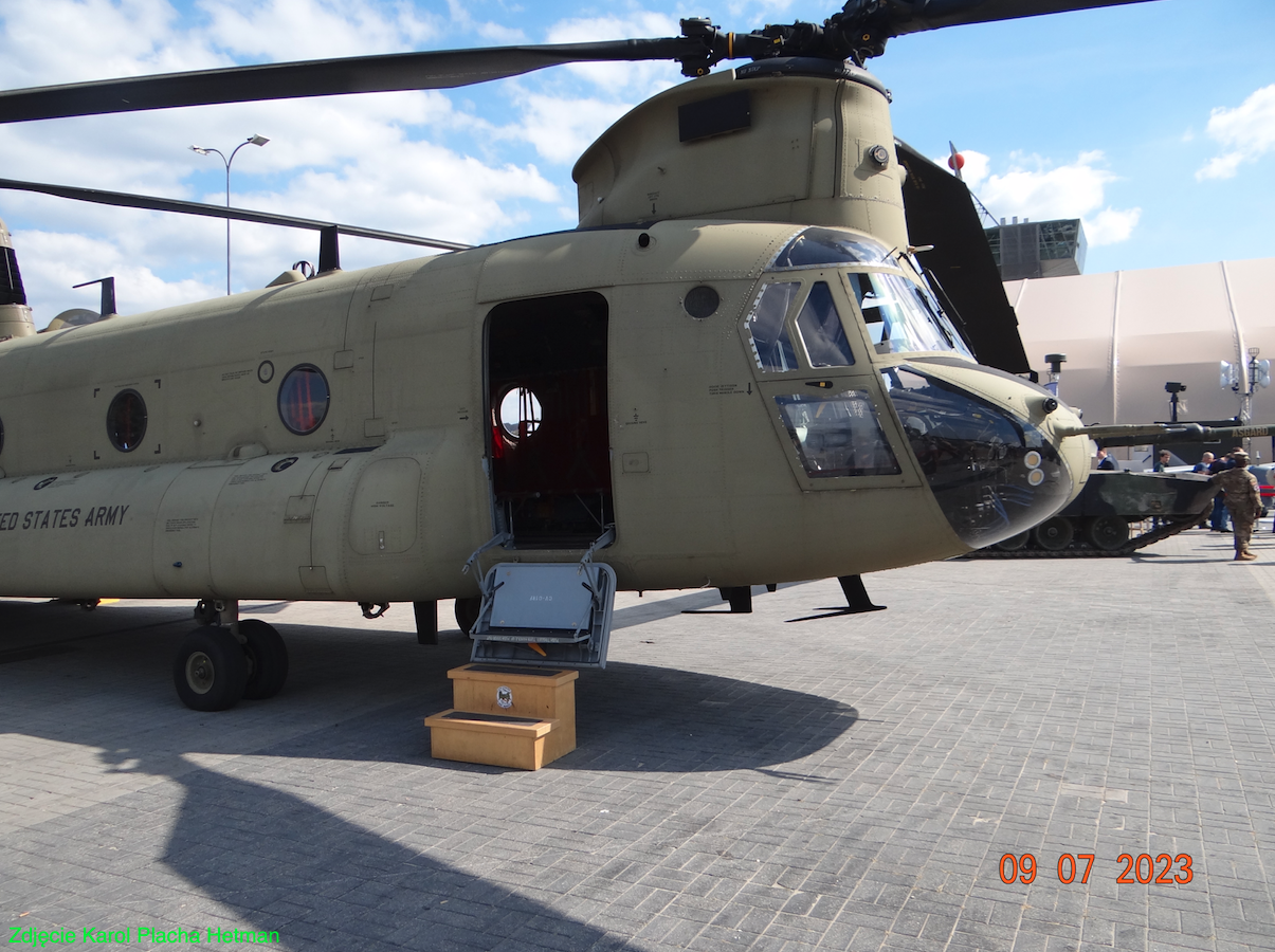 Boeing CH-47 Chinook. 2023 year. Photo by Karol Placha Hetman