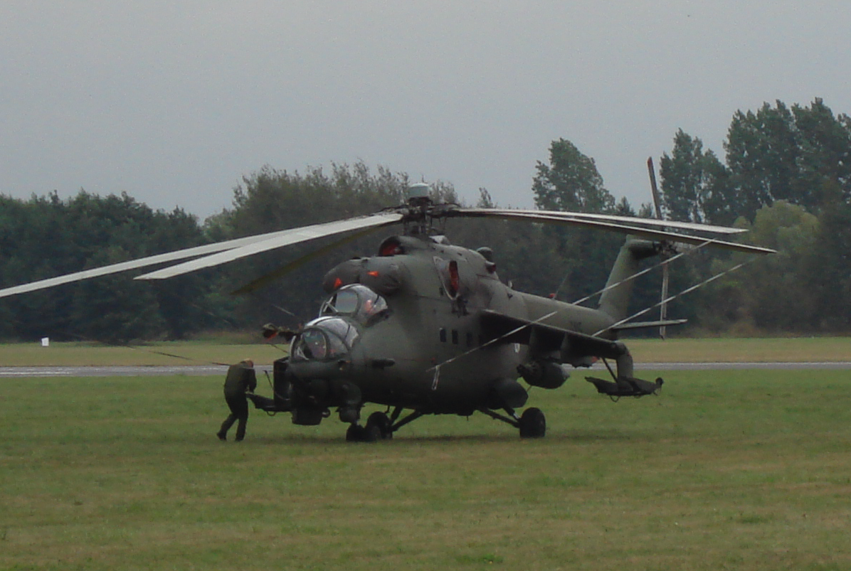 Mil Mi-24 Nb 725. 2007 rok. Zdjęcie Karol Placha Hetman