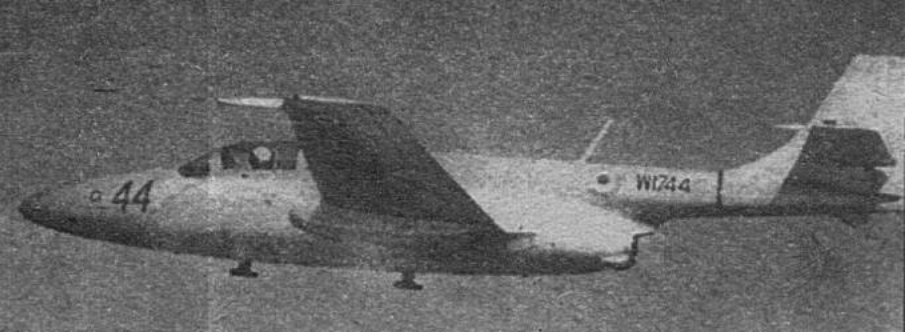 Indyjski TS-11 nb 44 w locie 1985 rok. Zdjęcie WAF