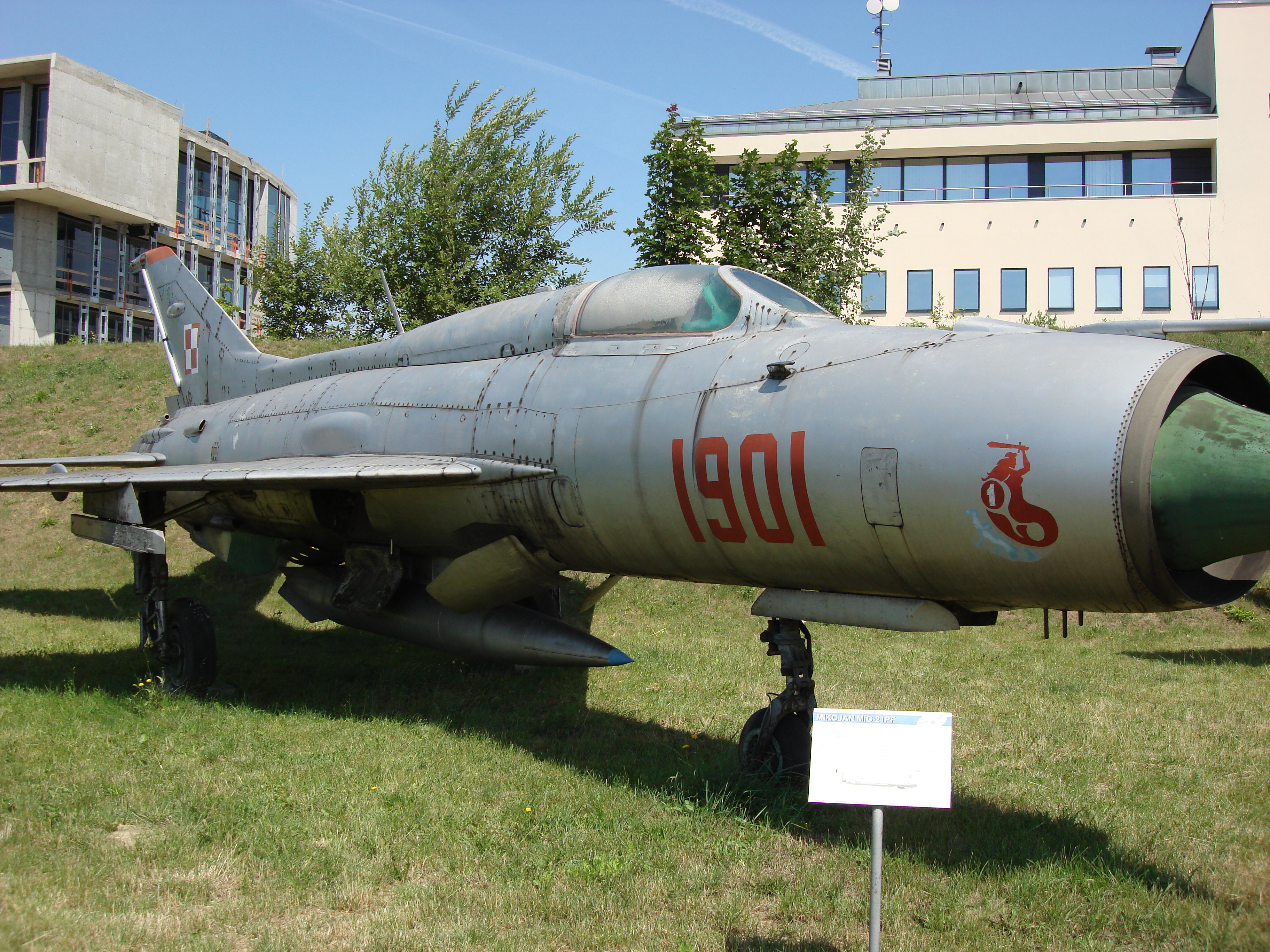 MiG-21 PF No. 761901 nb 1901 Czyżyny 2006. Photo by Karol Placha Hetman.