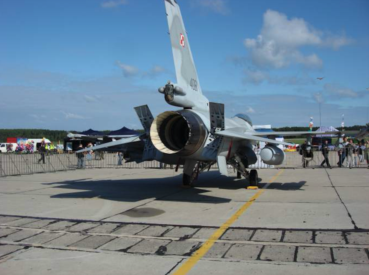 F-16 C Jastrząb nb 4061 Mińsk Mazowiecki 2008 rok. Zdjęcie Karol Placha Hetman