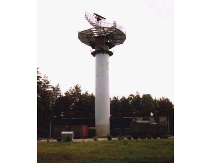 Radar AVIA-W na Lotnisku Strachowice 1990r. Zdjęcie LAC