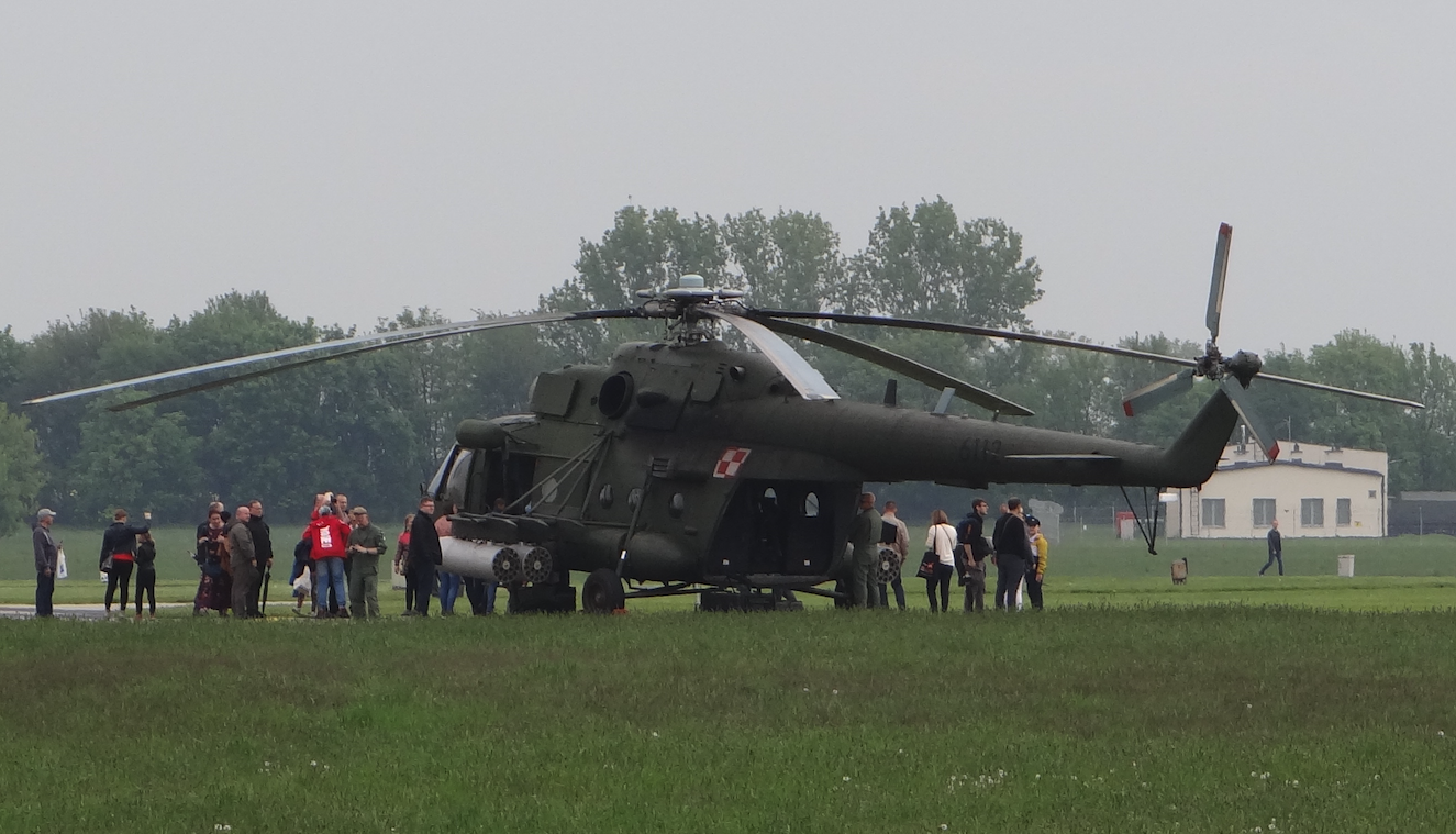 Mil Mi-17 nb 6112 "Czerwony". Inowrocław. 2019 rok. Zdjęcie Karol Placha Hetman