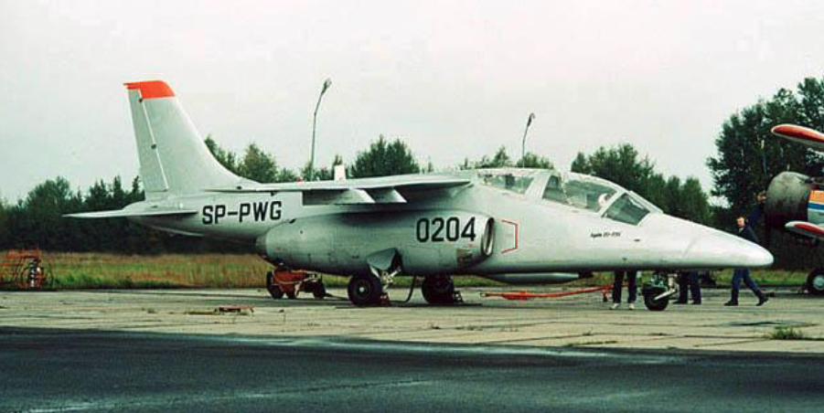 Samolot I-22 M-93 K nr AN 002-04 nb 0204 rejestracja SP-PWG z silnikami K-15. Zdjęcie LAC