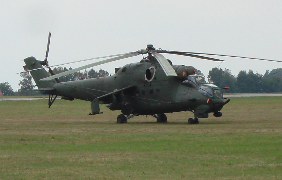 Mil Mi-24 Nb 728. 2007 rok. Zdjęcie Karol Placha Hetman