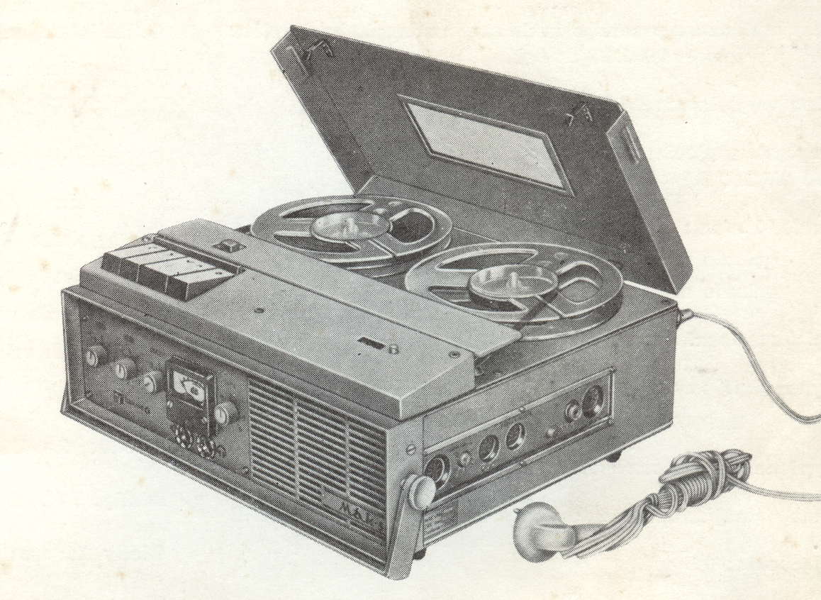 MAK-S tape recorder. Picture from the manual