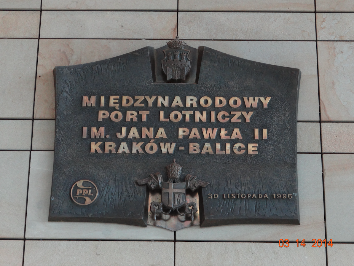 Tablice pamiątkowa nadania imienia Jana Pawła II. 2014 rok. Zdjęcie Karol Placha Hetman