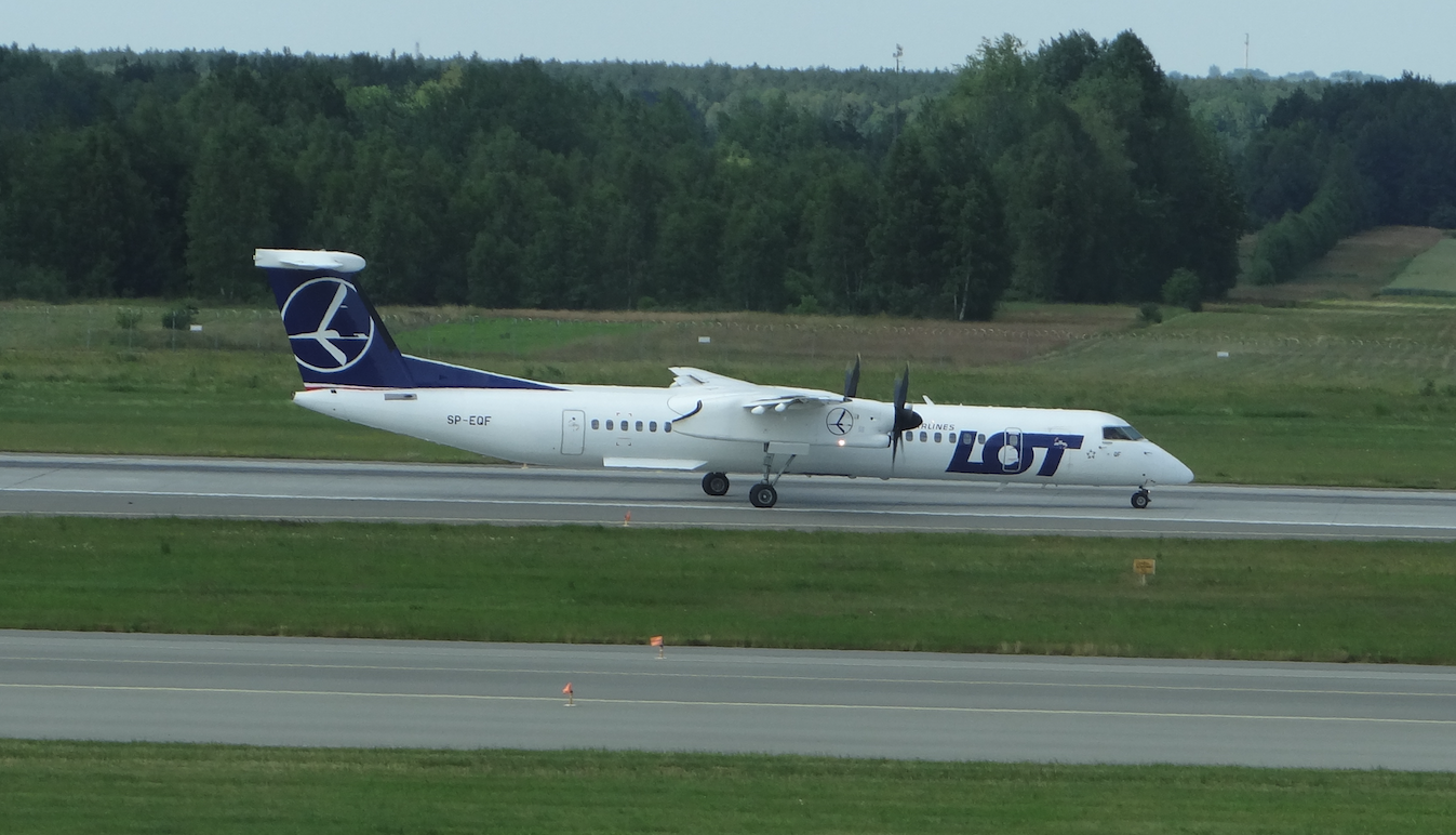 The airport Katowice Pyrzowice. PLL LOT Bombardier Q-400. 2019. Photo by Karol Placha Hetman