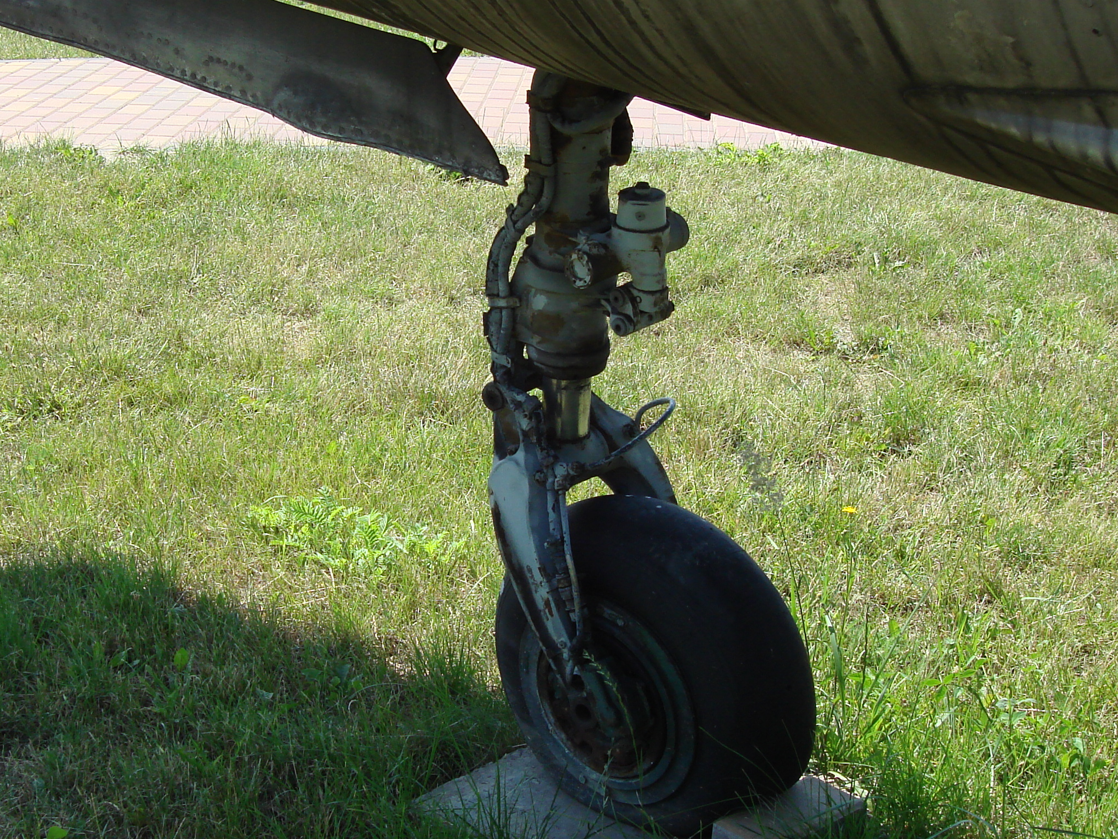 Front landing gear MiG-21 F-13. 2007. Photo by Karol Placha Hetman