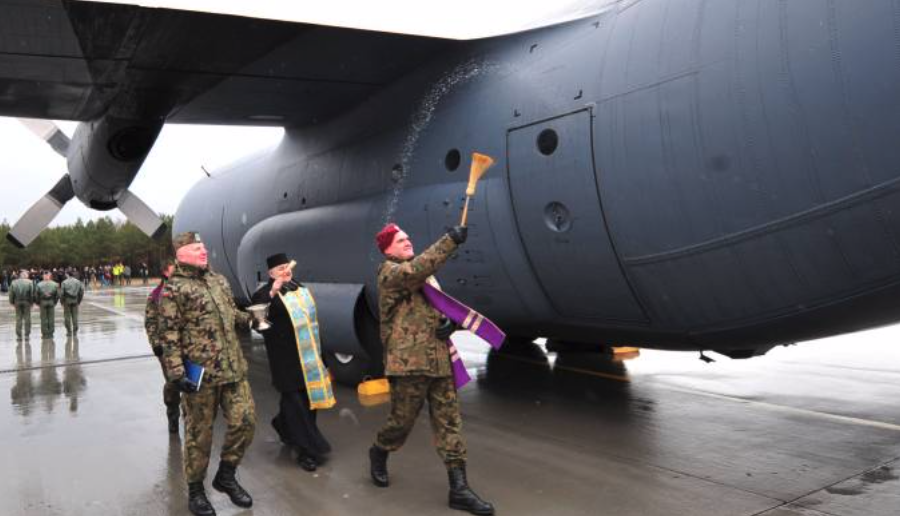 The first C-130 E Hercules nb 1501 in the Polish Army. Dedication. Powidz 2009-03-24. Photo by PSP