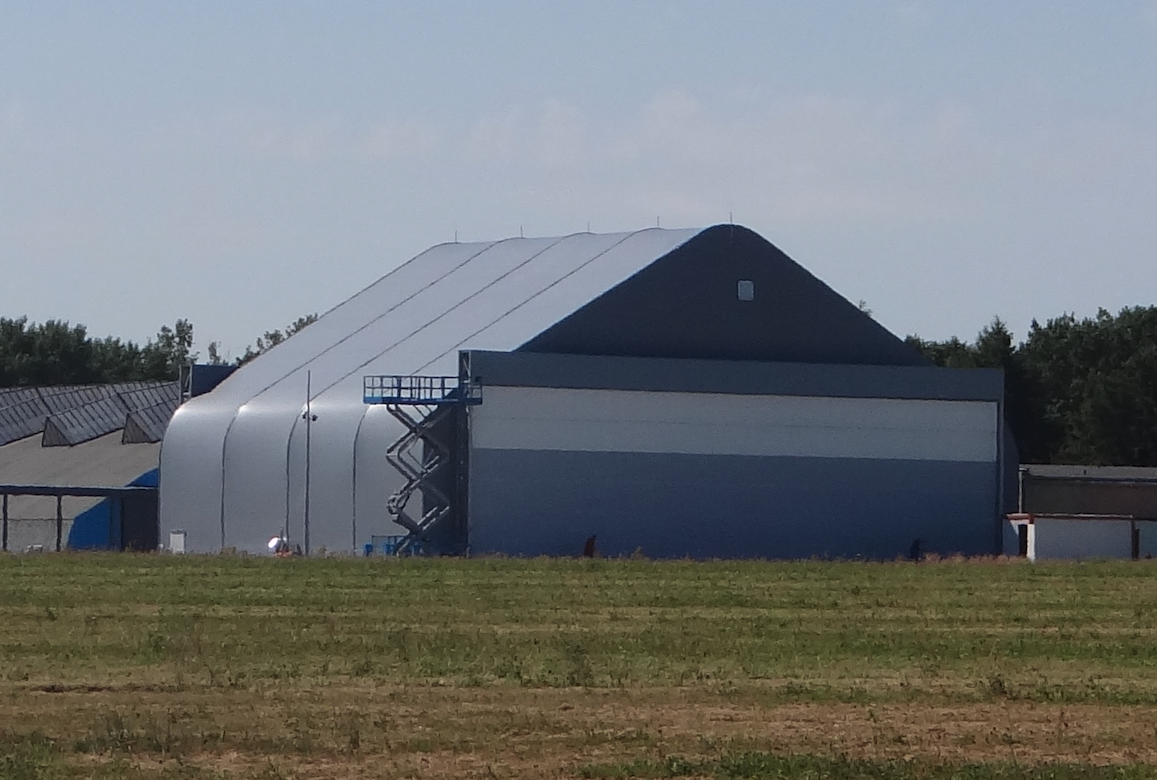 Hangar at Babie Doły Airport. 2014. Photo by Karol Placha Hetman