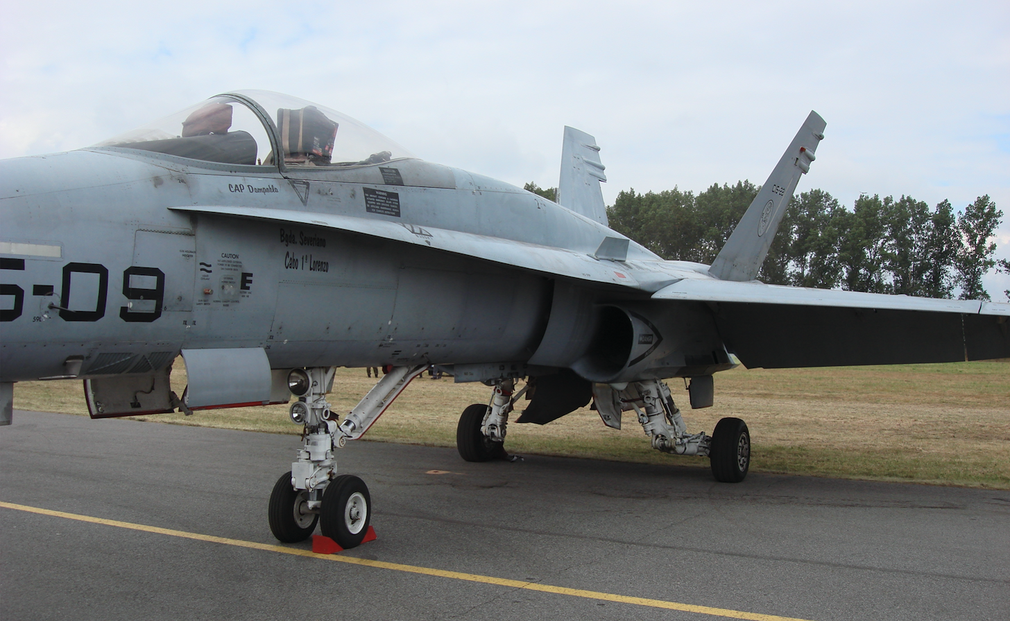 McDonnell Douglas EF-18 A Hornet nr 15-09. Hiszpania. 2007 rok. Zdjęcie Karol Placha Hetman